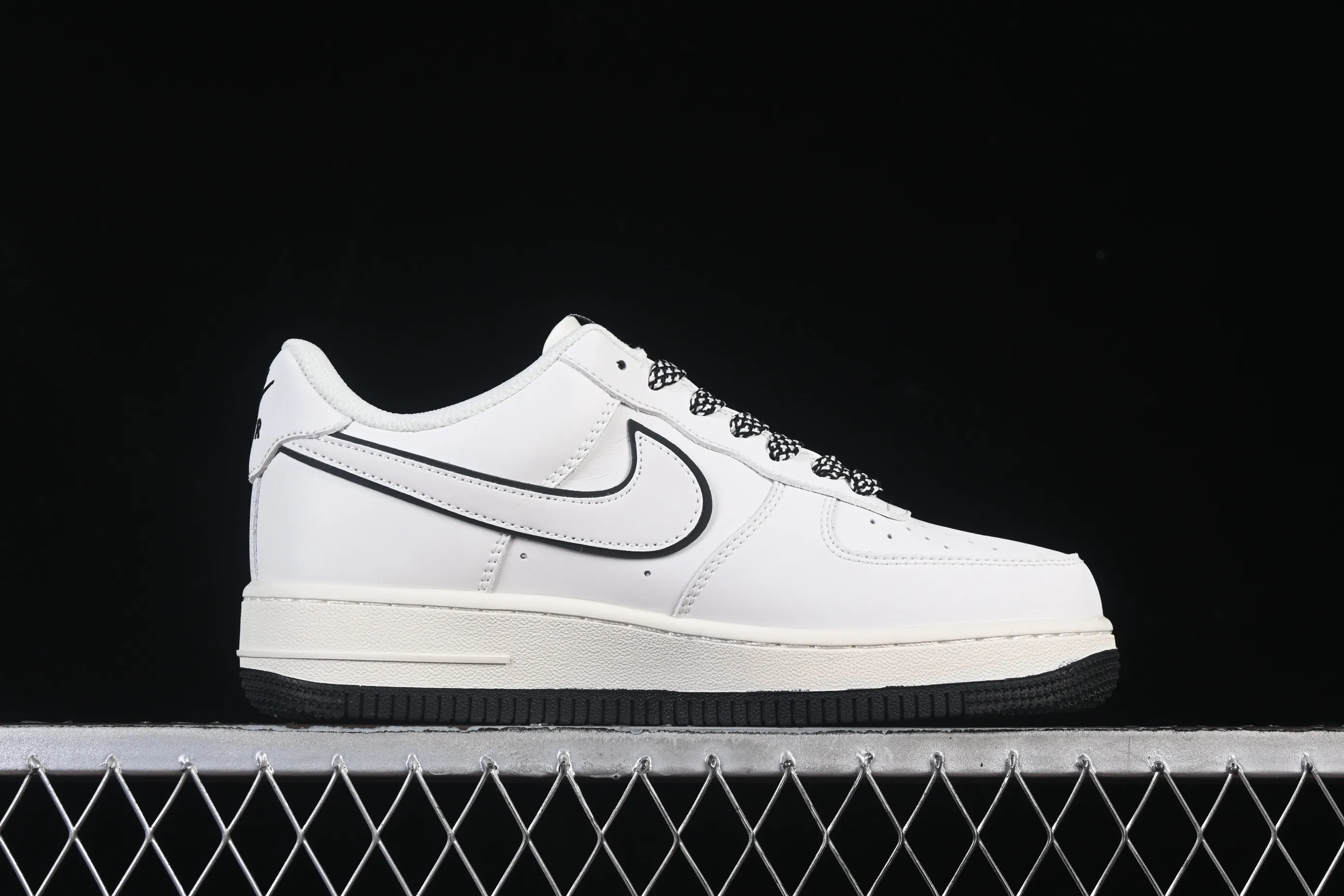 All Categories Nk Air Force 1 Air Force Series Nk Air Force 1 Low Air Force Low Nike Air Force 1'07 Low Beige White Black Air Force One Low Casual Shoes CS5288-036